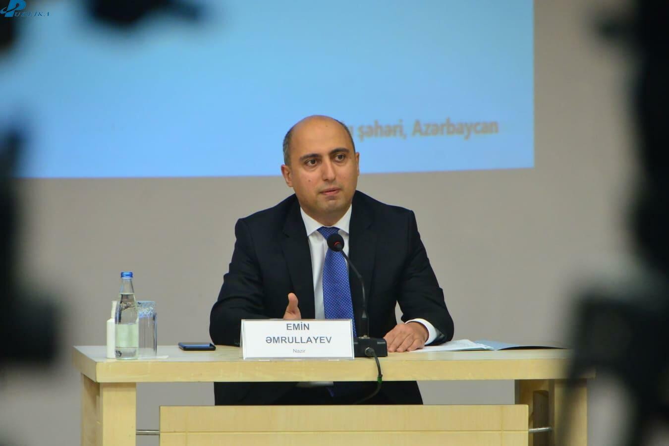 12 illik təhsil gündəmdə deyil - Emin Əmrullayev