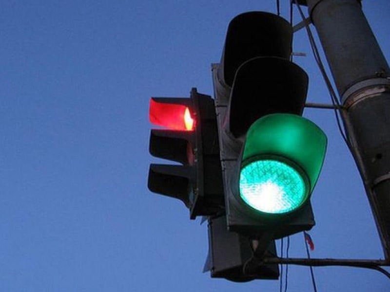 Sürücülərin DİQQƏTİNƏ – Svetaforlarda yeni rejim tətbiq olunacaq –