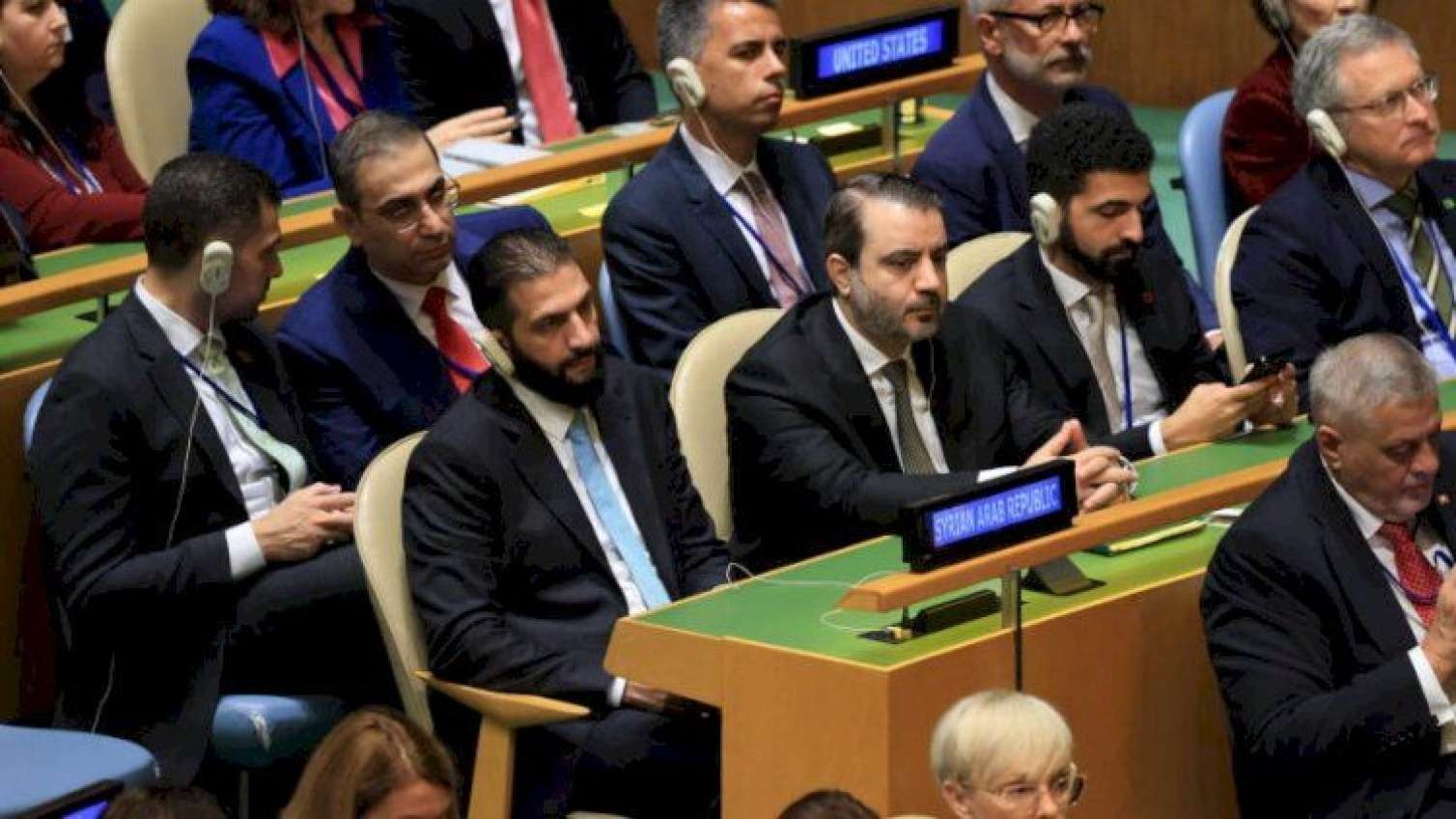 Şaraa Ərdoğanın çıxışı zamanı "İnstaqram"a baxdı  - VİDEO