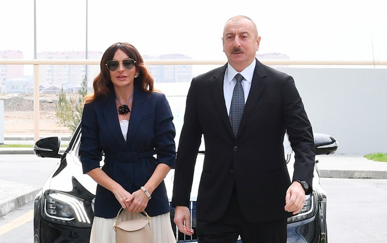 Prezident və xanımı Formula 1-i izləyirlər
