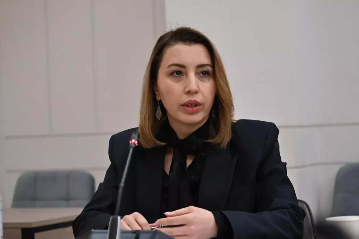 Bakıdan İrəvana qayıdan Kristine Qriqoryan jurnalistlərə nə deyib?