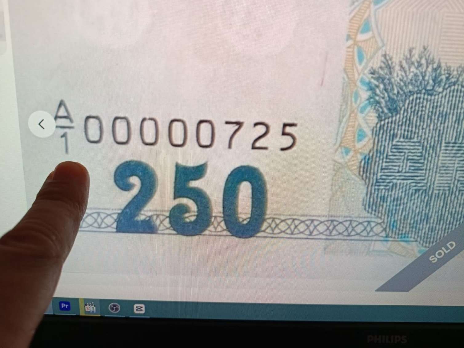 Köhnə 250 manat hərracda yüksək qiymətə satıldı -   VİDEO