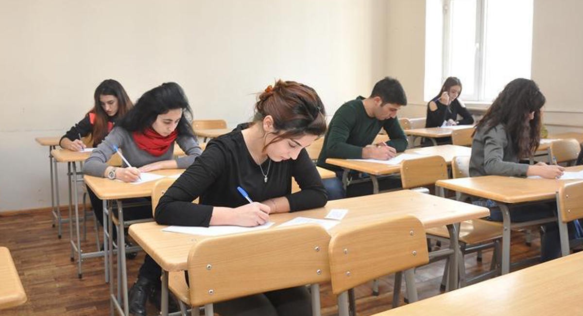 Kolleclərə boş qalan yerlərə ixtisas seçimi başladı