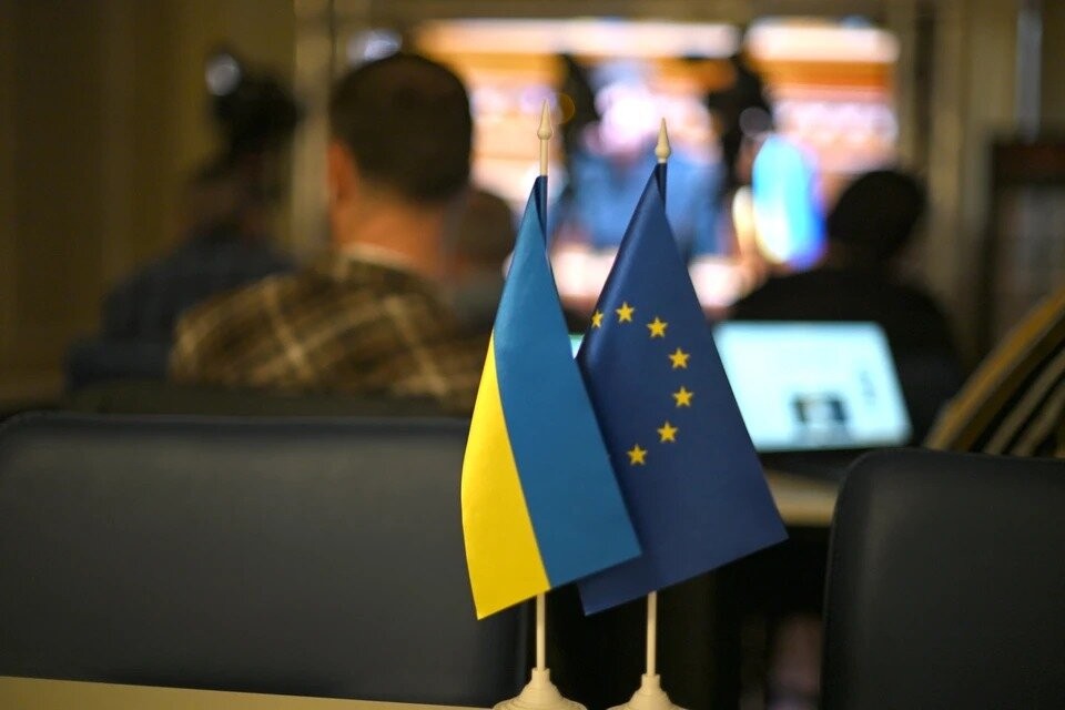 Aİ Ukraynaya 20 milyard avronun verilməsini şərtə bağladı