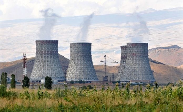 Rusiya Ermənistanda yeni atom stansiyası tikəcək?