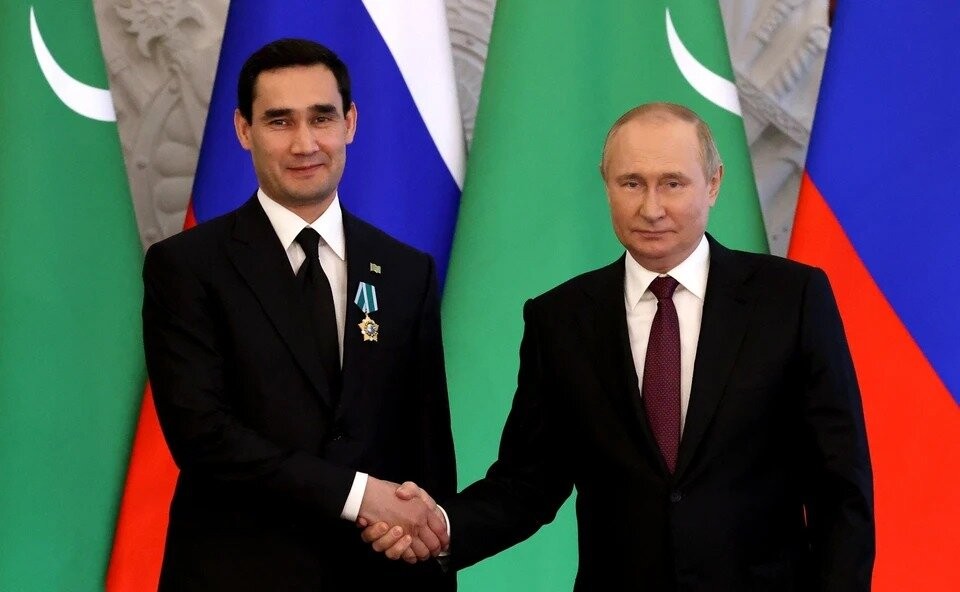 Putin Berdiməhəmmədova zəng etdi -