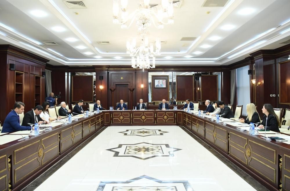 Milli Məclisin İnsan hüquqları komitəsində payız sessiyasının ilk iclası keçirildi –