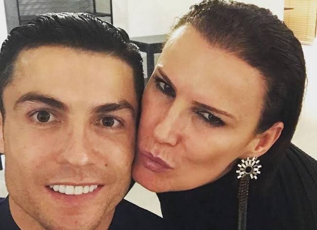 Ronaldonun bacısından portuqallara: Paxıllıq, nifrət və cəhalətlə dolusunuz