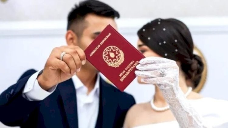 Bu il neçə kişi həyat yoldaşının soyadını götürüb?