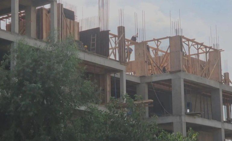 Sumqayıtda inzibati bina sökülərək yerində yaşayış binası tikilir? -