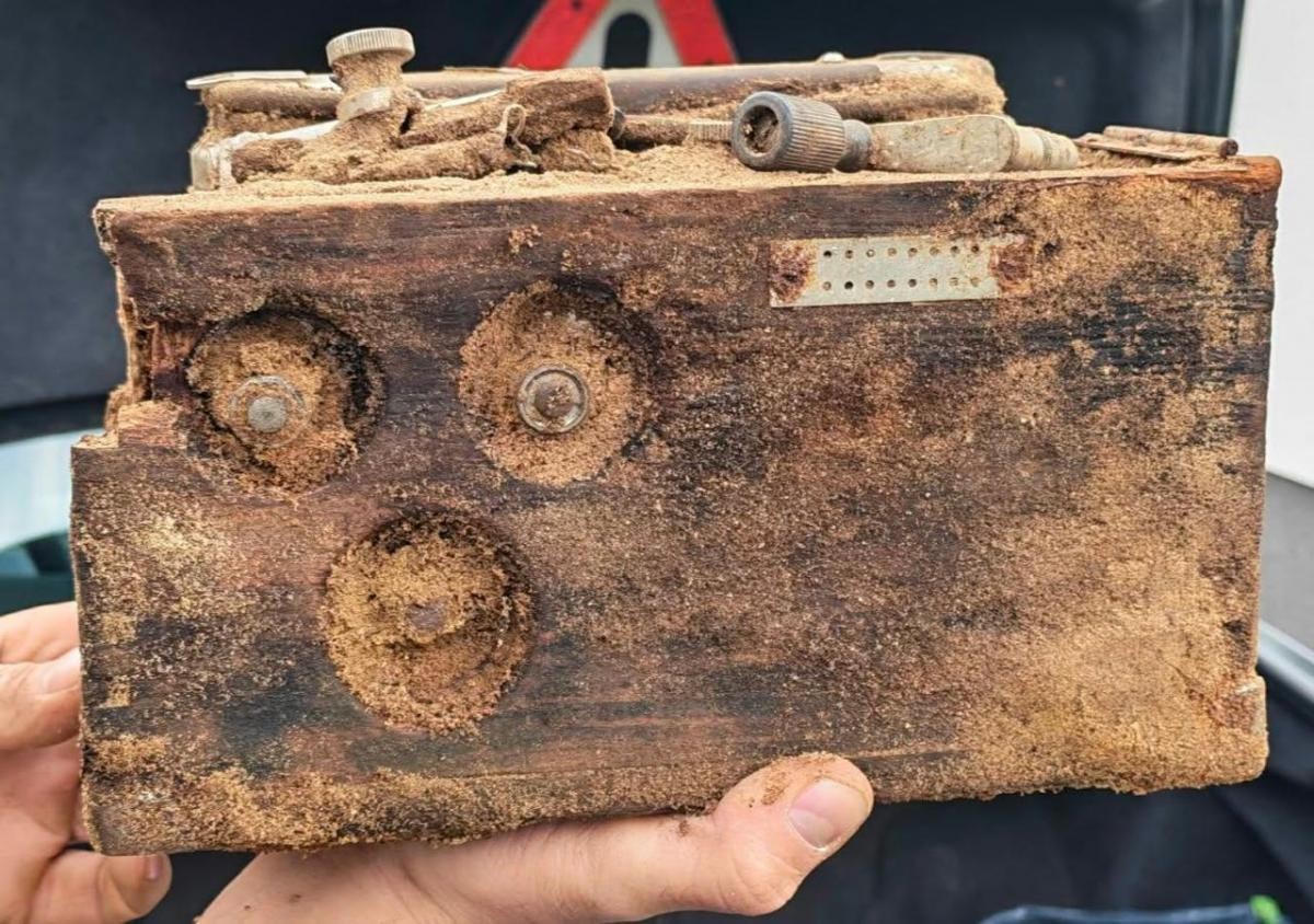 Meşədə 1939-cu ilə aid telefonlar tapıldı: