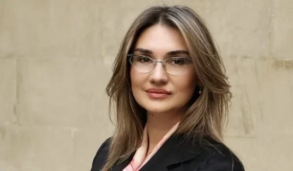 Aparat rəhbəri vəzifəsindən getdi