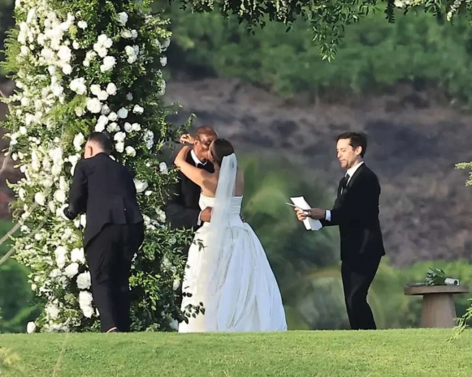 Boşandığı xanımının toyunda aparıcı oldu - Foto