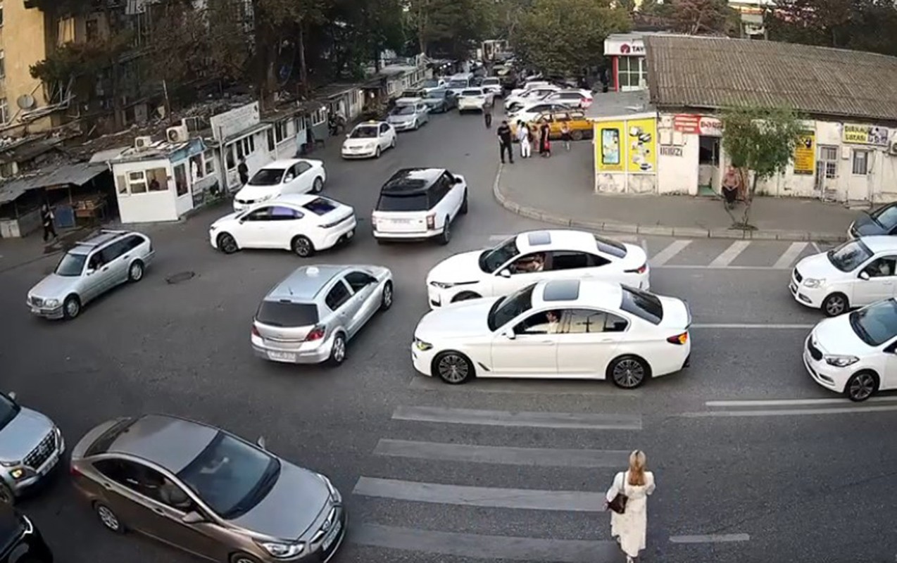 “Tayqa kəsişməsi”nə işıqforlar qoyuldu -