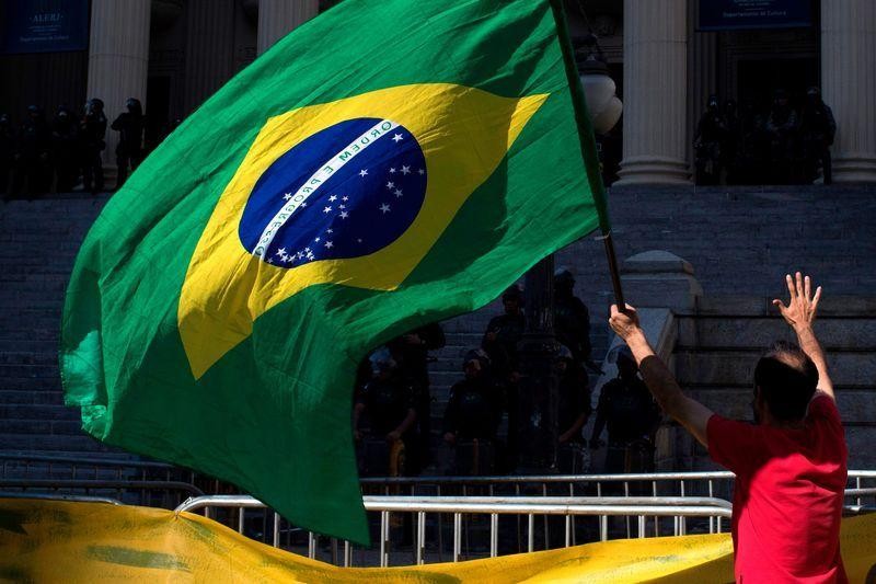 Braziliyada prezident seçkiləri ikinci tura qalıb