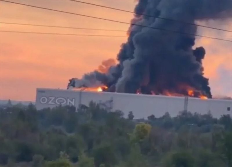 Дроны атаковали логистический центр Ozon в Омске - ВИДЕО