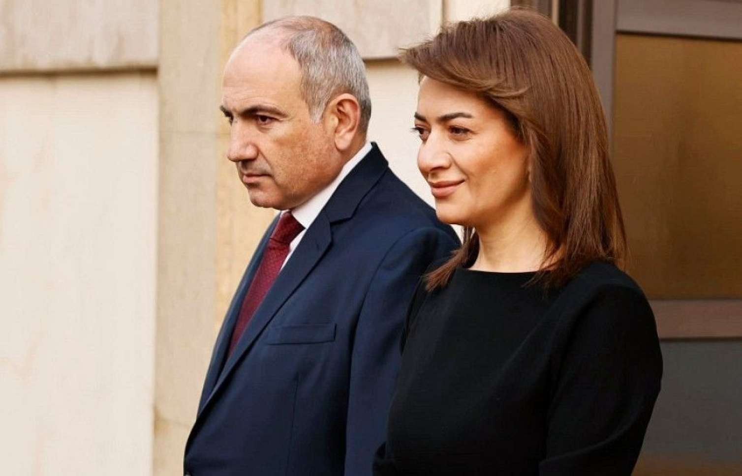 Ermənistanda seçki qarğaşası: Hakimiyyətə Anna Akopyan gəlir?