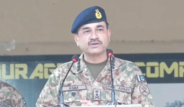 Pakistan army chief to visit Tehran today