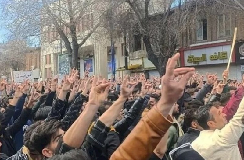 İranda azərbaycanlılar ayağa qalxdı —