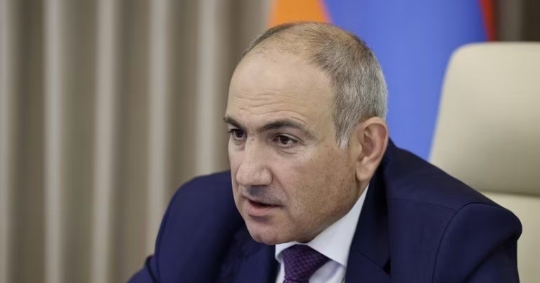 Paşinyanın öz partiyası ilə bağlı verdiyi qərar erməniləri