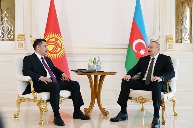 Президенты Азербайджана и Кыргызстана проводят встречу в узком составе