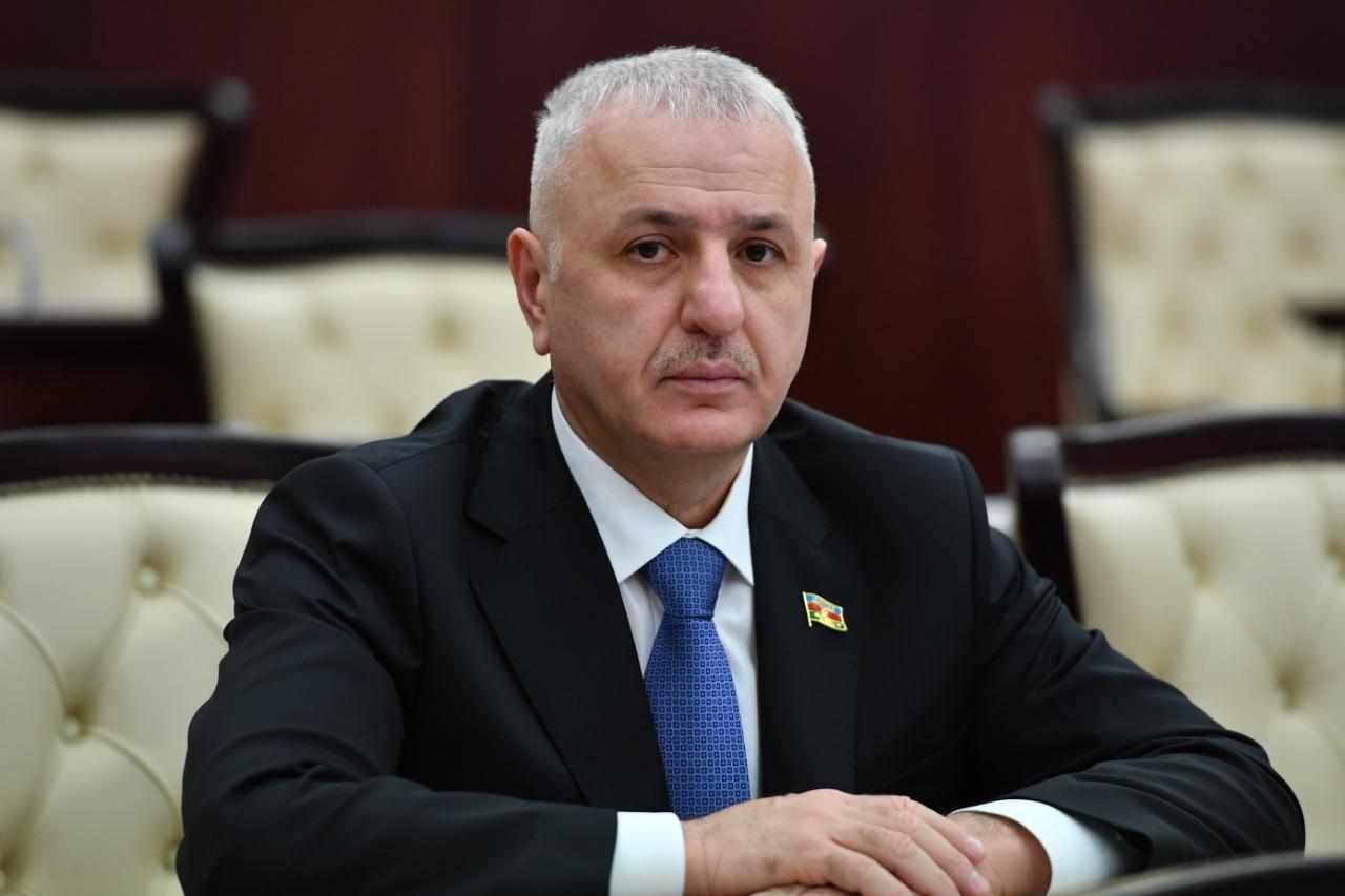Ölkələrin uğuru müstəqil siyasi iradədən daha çox asılıdır