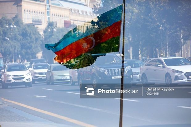 Vətən müharibəsi şəhidlərinin xatirəsi bir dəqiqəlik sükutla yad edilib
