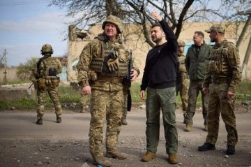 Зеленский в зоне бедствия - Видео
