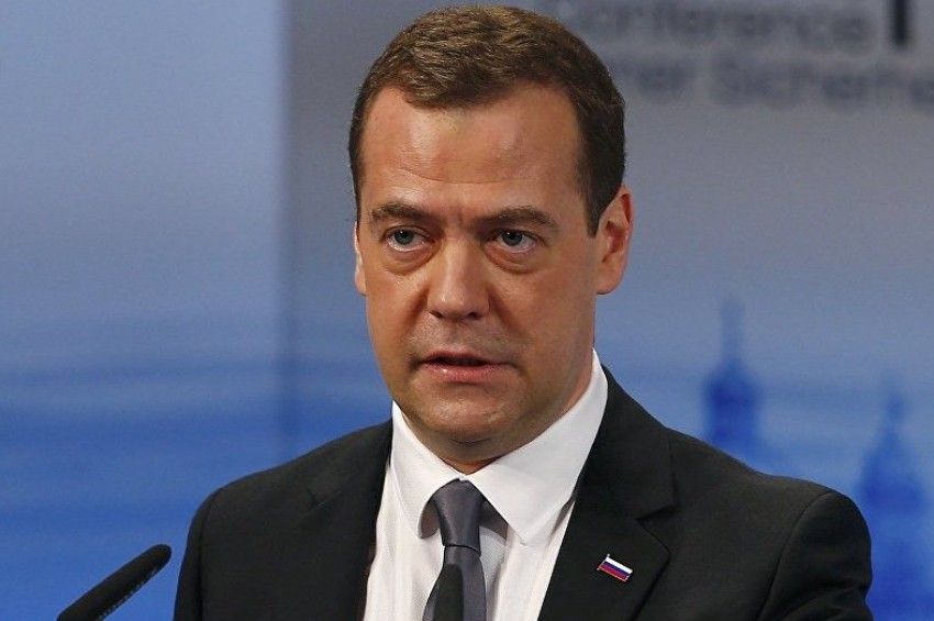 А Медведев все угрожает и угрожает<span class="qirmizi"></span>