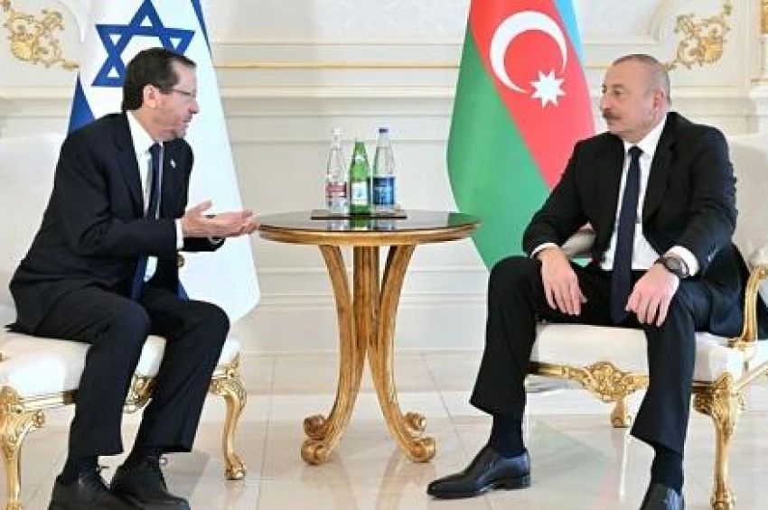 Гуревич: Алиев сказал Герцогу, <span class="qirmizi">указывая на меня...</span>