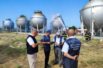 Zavoddakı yanğına görə atmosferə yayılan tüstü ilə əlaqədar araşdırma aparılır