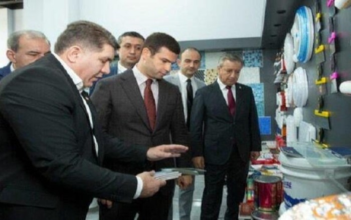 В Баку открылся Торговый дом Узбекистана
