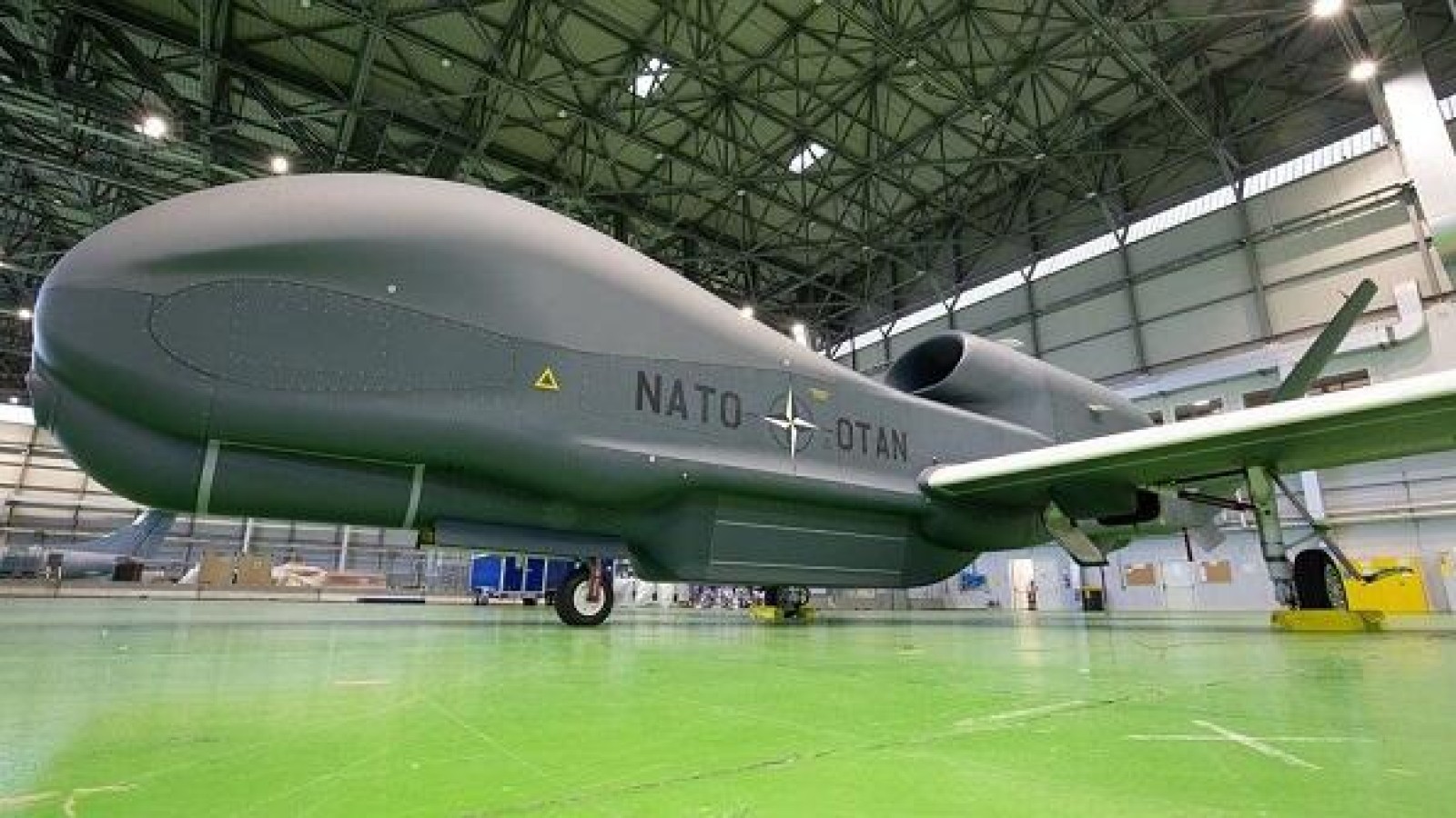 Итальянский дрон НАТО подал сигнал бедствия над Черным морем