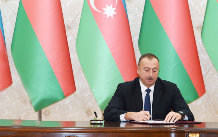 Ильхам Алиев внес изменения в закон «Об автодорогах»