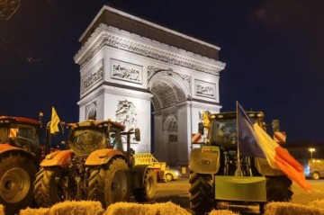 Fermerlər Parisdə “Zəfər tağı”nın önündə aksiya keçirir - Foto