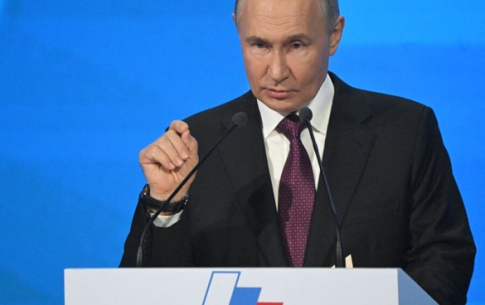 Путину доверяет большинство опрошенных россиян