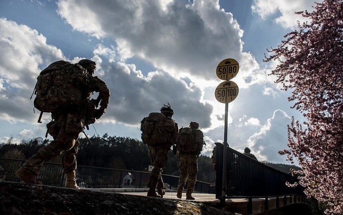 NATO Ukrayna konfliktinin iştirakçısına çevrilir - Qulyaş