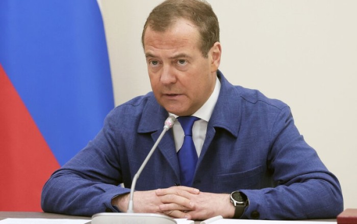 Медведев оценил принятый в США закон о конфискации активов России