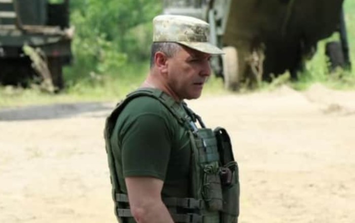 Зеленский уволил командующего Силами поддержки армии