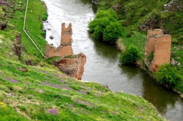 Армения предоставит Турции свои нарративы по восстановлению приграничного моста