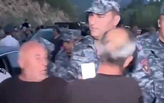 Ermənistanda daha bir qrup etirazçılar saxlanıldı - Video