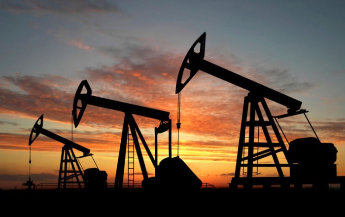 Азербайджанская нефть снова подешевела