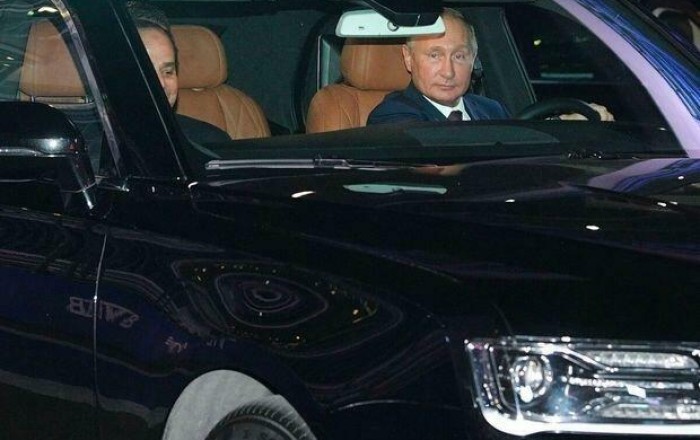 Putin inauqurasiya mərasiminə bu avtomobillə gələcək - VİDEO