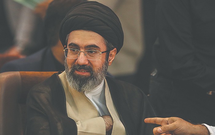 Politico о том, кто будет руководить Ираном после гибели Раиси
