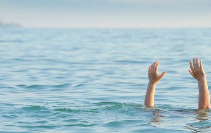 В Азербайджане двое студентов утонули в озере