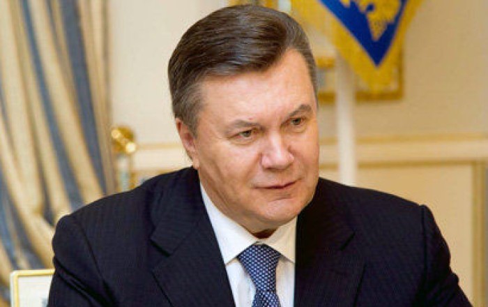 Putin Belarusdadır, Yanukoviç də getdi