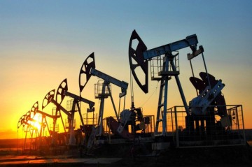 Azerbaijani oil price drops