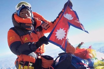 Nepallı alpinist Everesti 29-cu dəfə fəth etdi -