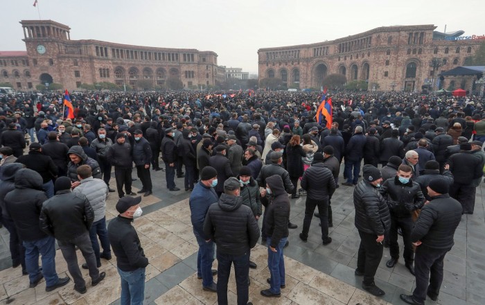 Оппозиция собрала в Ереване многотысячный митинг