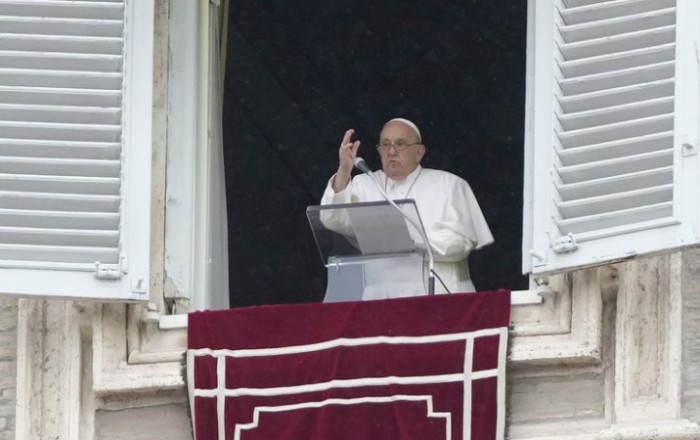 Папа Римский призвал как можно скорее начать мирные переговоры по Украине